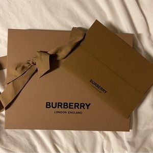 Burberry Box+ two Envelops for receipt/card +Ribbon